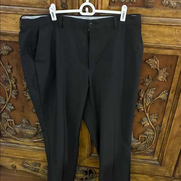 Greg Norman Black Golf Travel Trousers Size 38 x 34, EUC - Picture 1 of 5